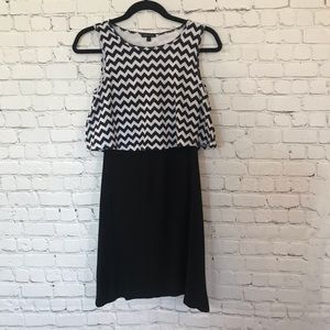Black and white zigzag with a black bottom